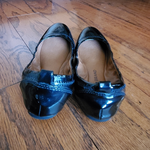Lucky Brand Elessia Patent Flats - Picture 3 of 4